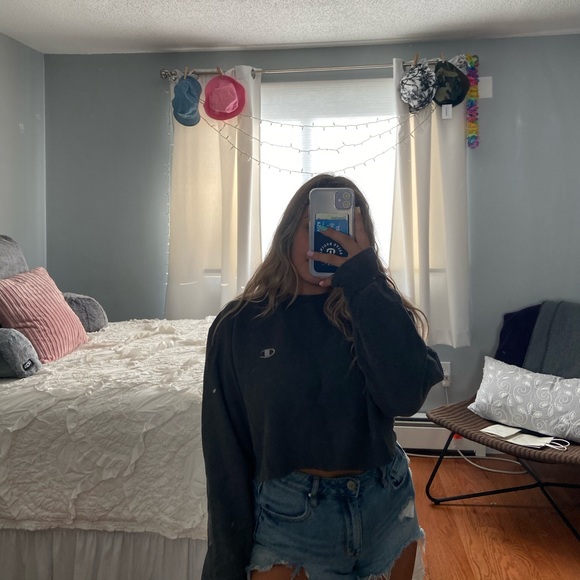 ✰ ✰ GREY CROPPED CHAMPION CREW NECK ✰ ✰ - Picture 2 of 3